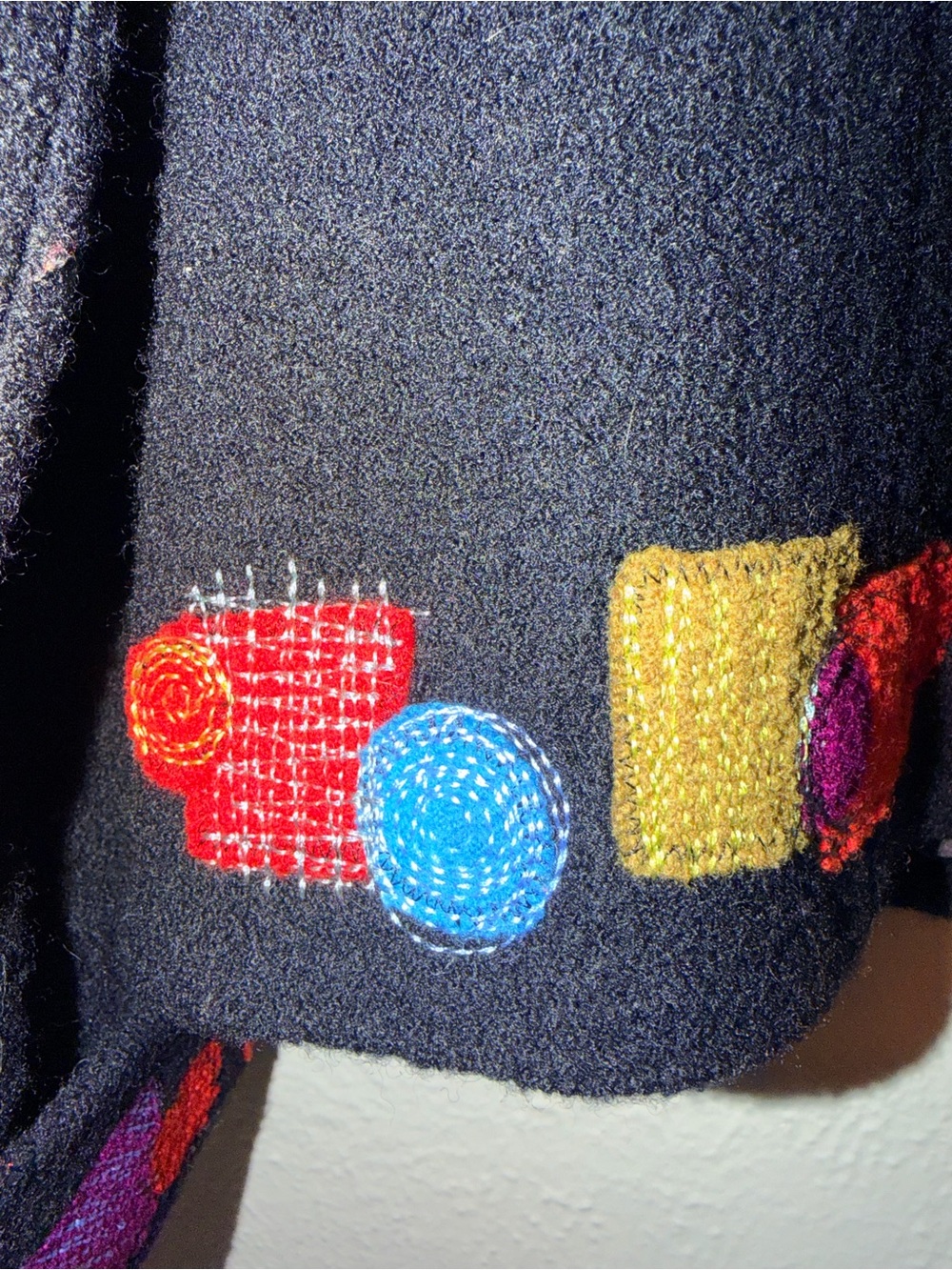Icelandic Design black wool embroidered jacket - Picture 5 of 9